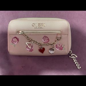 GUESS wallet🌹